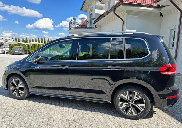 Volkswagen Touran cena 119000 przebieg: 48688, rok produkcji 2020 z Szadek małe 781